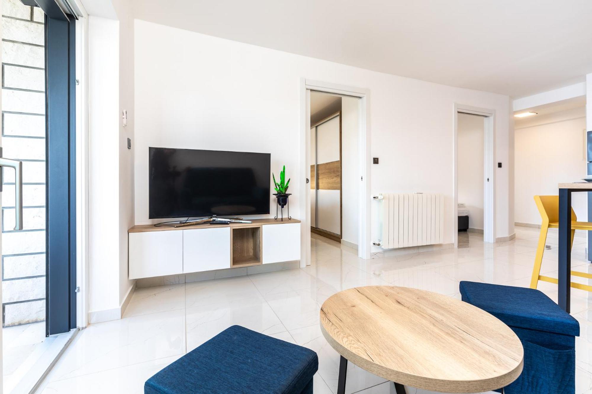 Apartments Albert * Krk Town